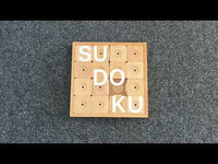 Das Sudoku Mini ist beliebt bei Katzen und Hunden. Aus nachhaltiger Herstellung mit natürlichen Materialien.